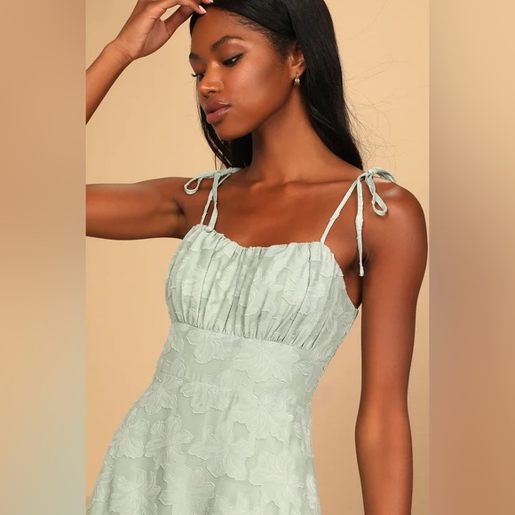 Lulus Sweet Sentiments Sage Green Jacquard Tiered Midi Dress size L - Picture 3 of 9